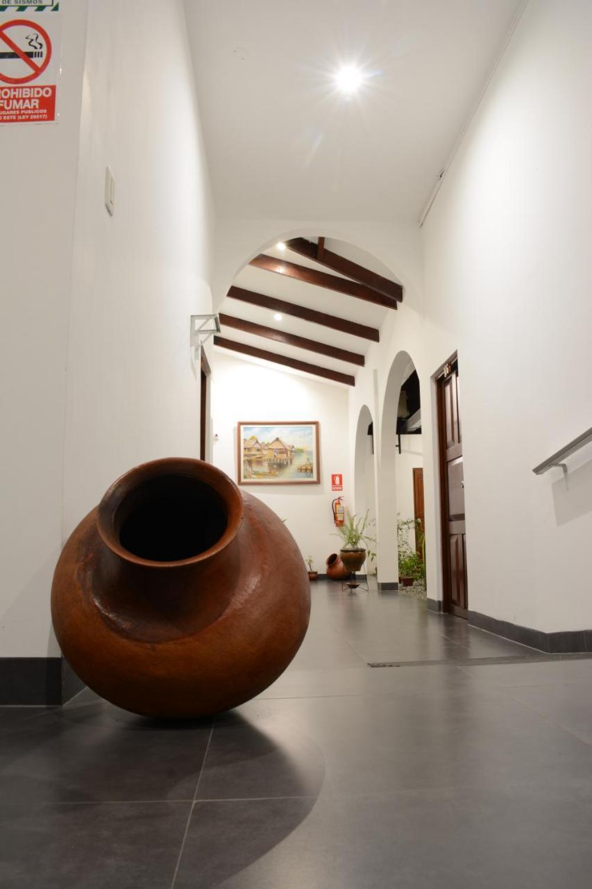 Hostal Casa Blanca 타라포토 외부 사진